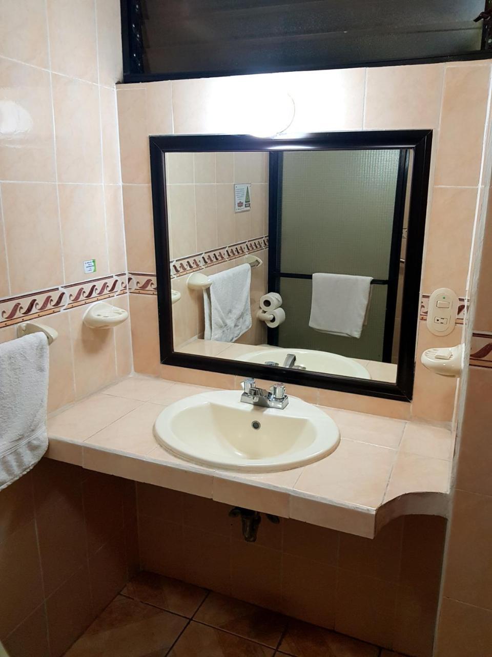 Hotel Las Americas Quetzaltenango Esterno foto